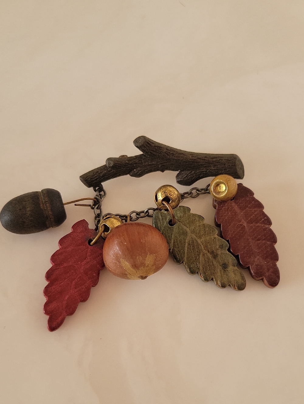 Vintage 1940s Branch With Leaves And Acorns Brooch Pin